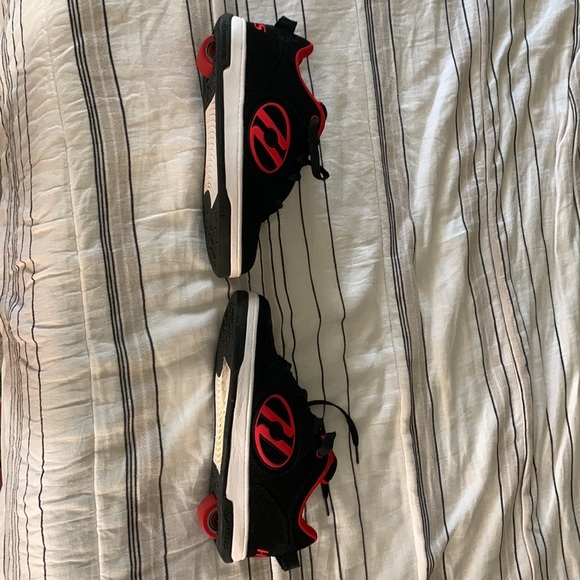 Used Heelys - Picture 2 of 4